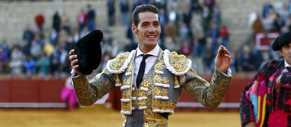 Pepe Moral corta una oreja en la Feria de Sevilla 2016 Pepe Moral corta una oreja en la Feria de Sevilla 2016